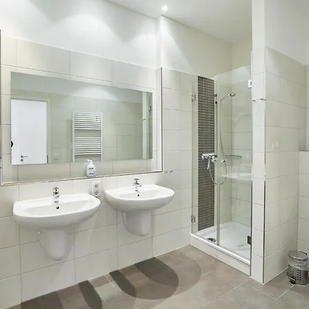 Wiebke * בורקום